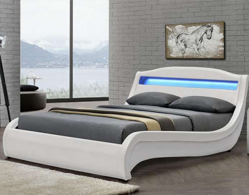 โครงเตียงหุ้มเบาะร่วมสมัย Ergonomics หนัง Pu สีขาวพร้อมไฟ LED