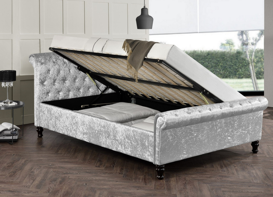 กำมะหยี่นุ่ม Chesterfield Ottoman Sleigh Bed ลูกสูบไฮดรอลิกพร้อมที่เก็บของขนาดใหญ่