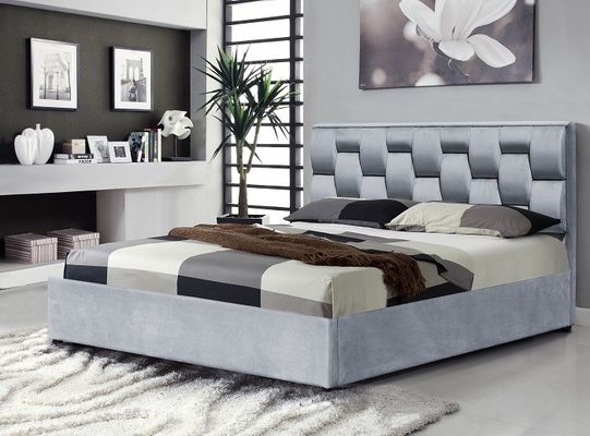 กรอบเตียงที่เก็บของจากผ้าหอมเทา มีแผ่นหัวเตียงสูง