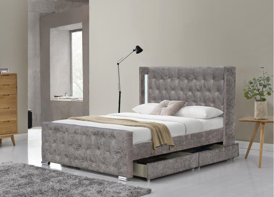 Wing Back Ottoman Tufted Storage Bed King Size Wood Sliver กำมะหยี่บดสีเทาพร้อมหัวเตียง